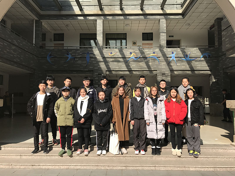 校、系學(xué)生干部培訓(xùn)后合影