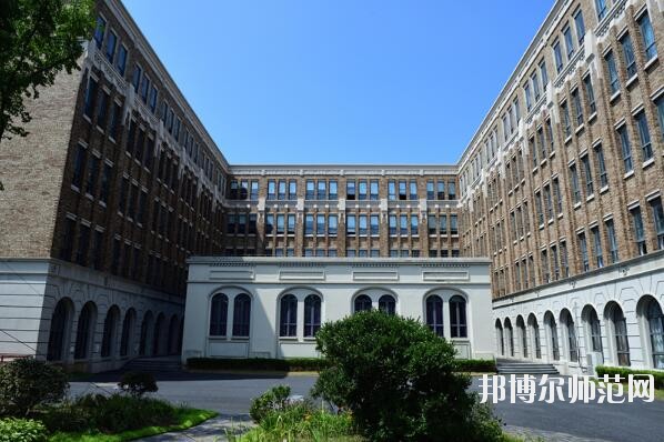 上海外國語師范大學賢達經濟人文學院崇明校區(qū)是幾本