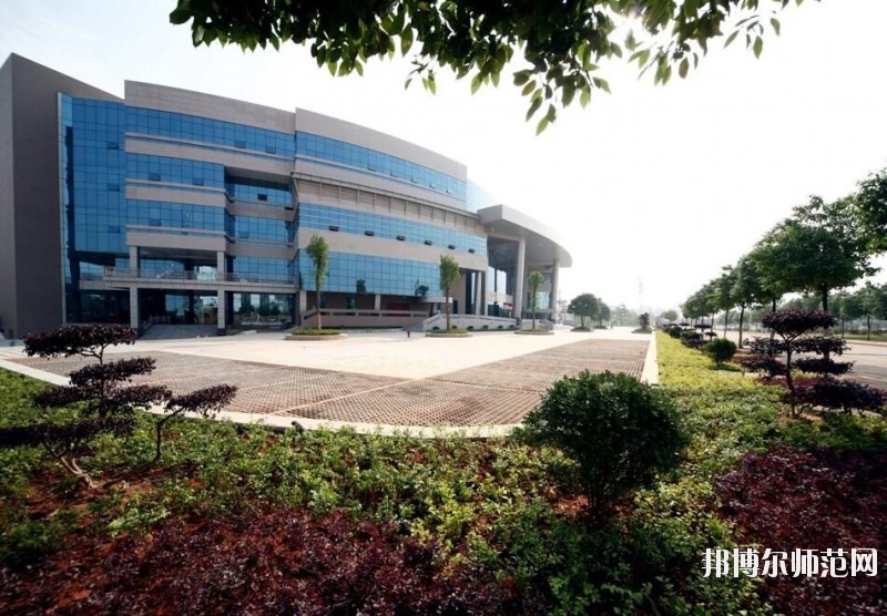 湖南農業(yè)師范大學招生辦聯系電話