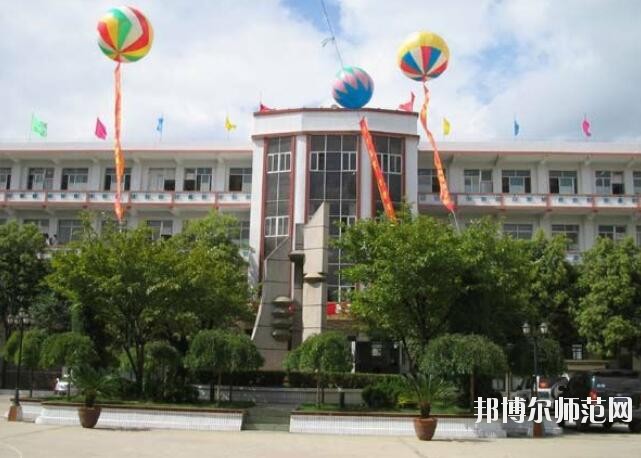 貴州畢節(jié)財貿(mào)幼兒師范學校2023年報名條件、招生對象