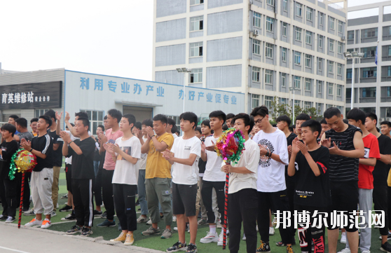 安康育英幼兒師范中等職業(yè)學(xué)校怎么樣、好不好<em></em><em></em>	