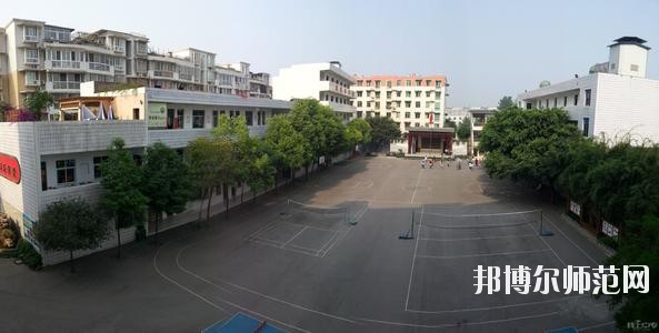 天府新區(qū)成人中等專業(yè)幼兒師范學(xué)校2020年報(bào)名條件、招生要求、招生對象