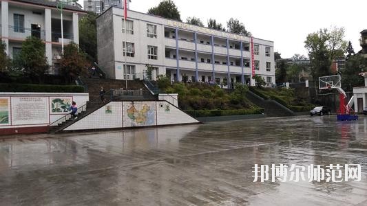 萬源第二職業(yè)高級幼兒師范中學(xué)2020年報名條件、招生要求、招生對象