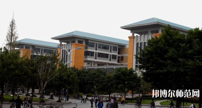 重慶微電子工業(yè)幼師學校怎么樣、好不好