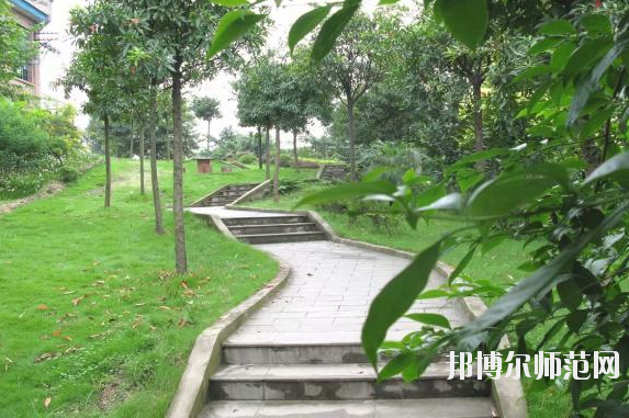 重慶市工業(yè)幼師學校怎么樣、好不好
