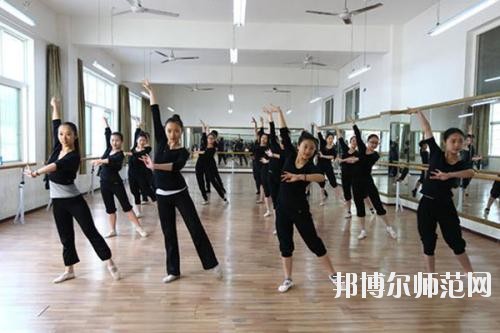 惠州2021年中專幼師學(xué)?？梢钥即髮? width=