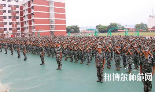 南充師范學校2023年學費、收費多少