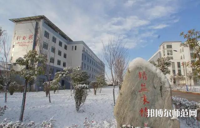 麗江師范高等?？茖W(xué)校歷年招生錄取分?jǐn)?shù)線