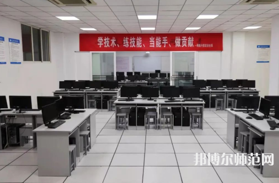 重慶安全技術(shù)幼兒師范職業(yè)學(xué)院2023年學(xué)費(fèi)、收費(fèi)多少 