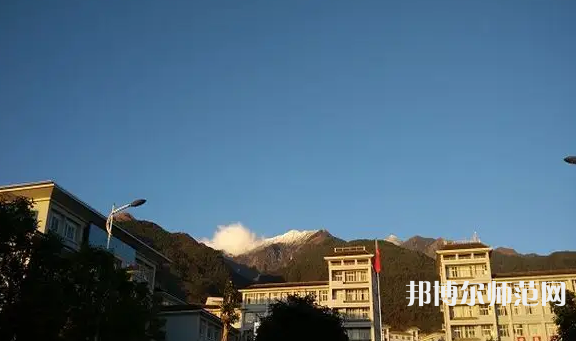 大理州幼師財貿(mào)學(xué)校2023年招生計(jì)劃