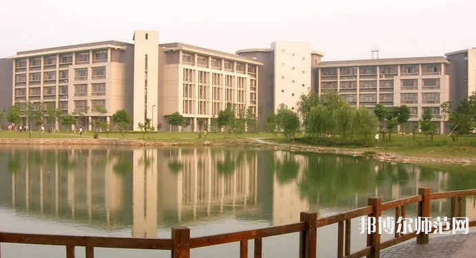安徽大學(xué)師范學(xué)院磬苑校區(qū)2023年報名條件、招生要求、招生對象