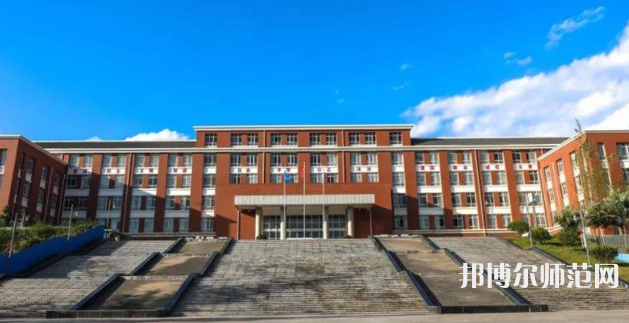 云南大學滇池師范學院楊林校區(qū)2023年報名條件、招生要求、招生對象