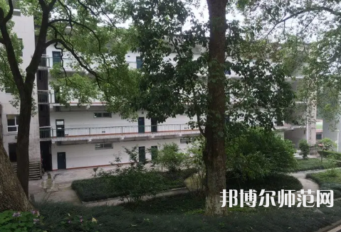 重慶市江津區(qū)師范進修學校2023年怎么樣、好不好