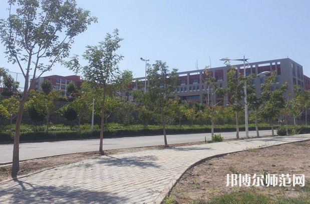 烏魯木齊職業(yè)師范大學(xué)2023年報(bào)名條件、招生要求、招生對(duì)象