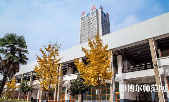 西安建筑科技師范大學(xué)華清學(xué)院2023年報名條件、招生要求、招生對象