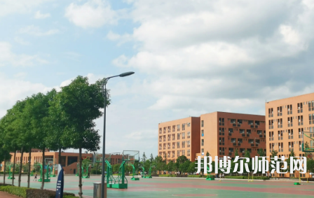 2023年懷化師范高等?？茖W(xué)校環(huán)境如何