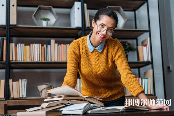 成都師范學(xué)院介紹、地址